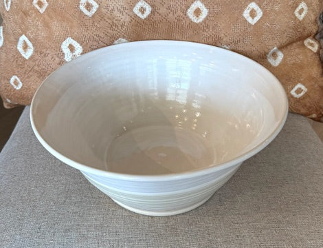 ap pottery white & cream & beige serving bowl