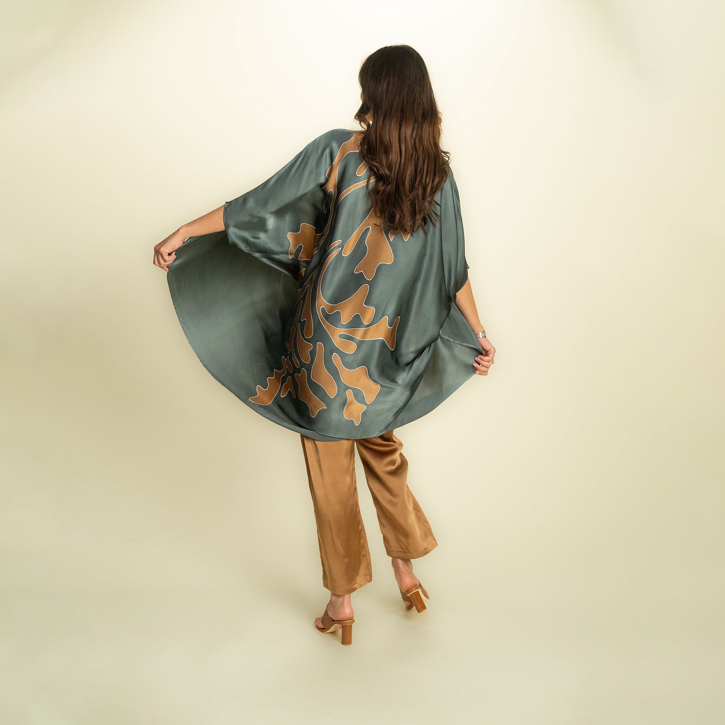 Mariposa Cape Batik