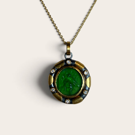Venetian Intaglio Queen Bee Charm