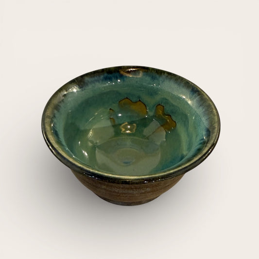 ap pottery small fluted bowl