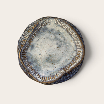 ap pottery carved blue/white dish